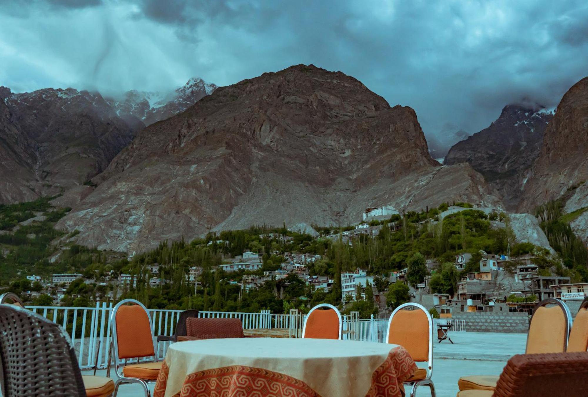 Hilltop Hotel, Hunza Karimabad  Luaran gambar