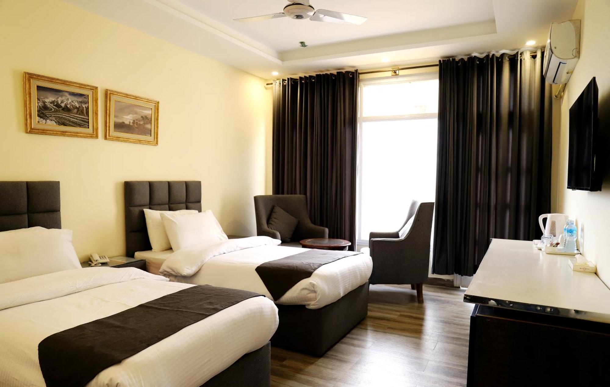 Hilltop Hotel, Hunza Karimabad  Luaran gambar